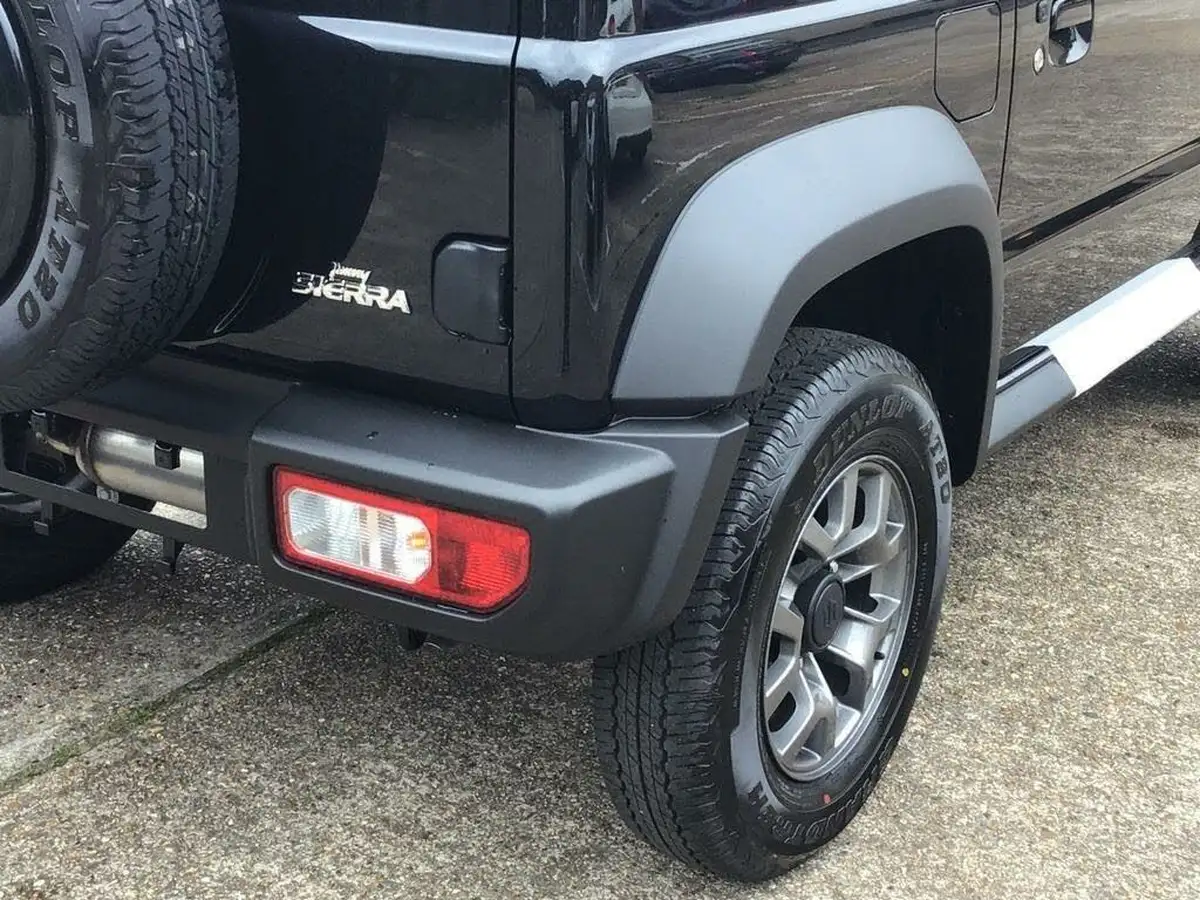 2024-suzuki-jimny-15-light-commercial-allgrip-big-8