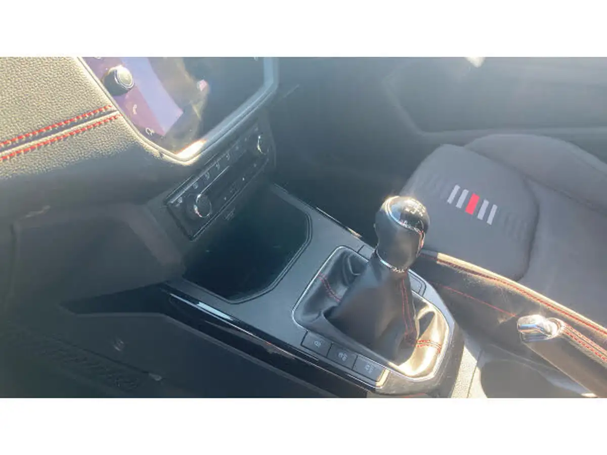 2018-seat-arona-15-tsi-evo-fr-big-12