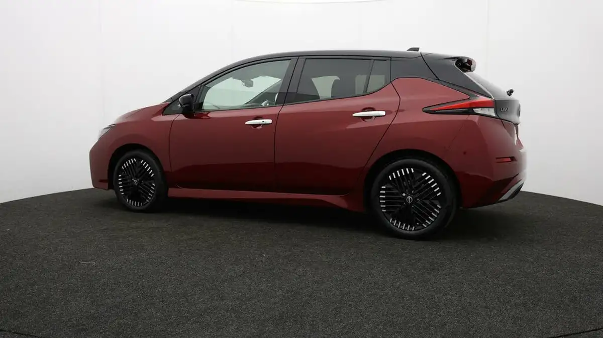 2023-nissan-leaf-e-tekna-39kwh-big-72