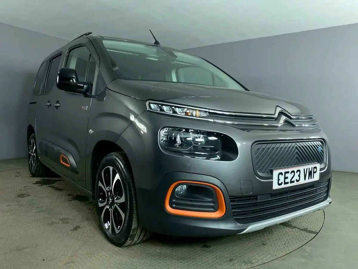 2023-citroen-berlingo-e-flair-xtr-m-size-big-10