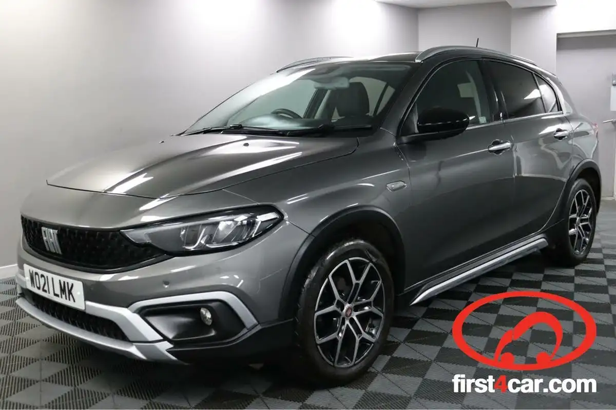 2021-fiat-tipo-10-cross-big-0