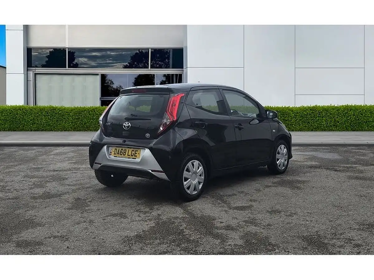 2019-toyota-aygo-10-vvt-i-x-play-big-5