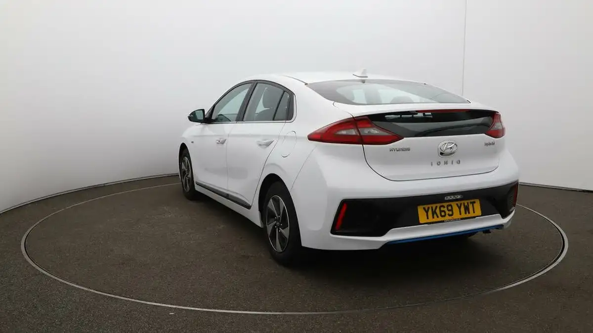 2019-hyundai-ioniq-16-gdi-premium-se-hybrid-big-58