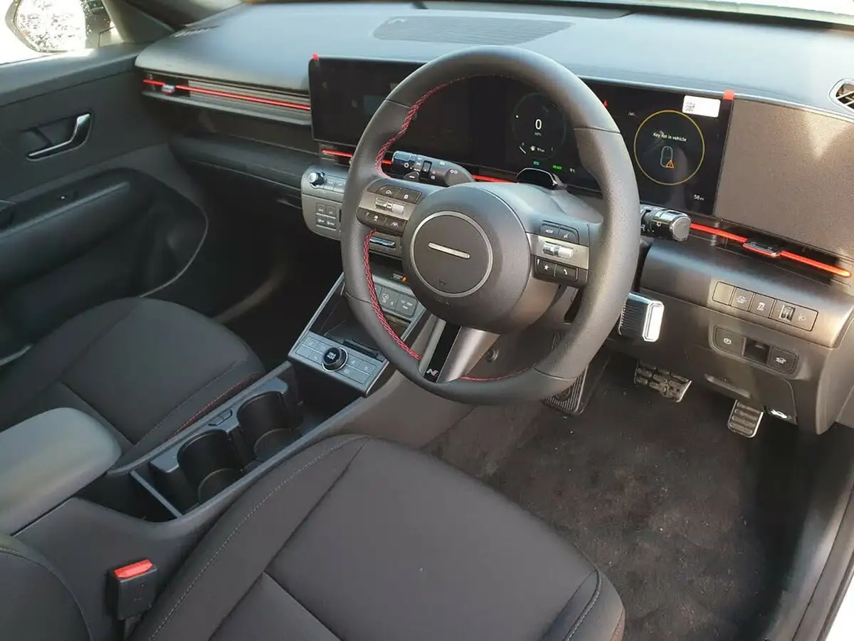 2024-hyundai-kona-16-gdi-n-line-141ps-dct-big-9