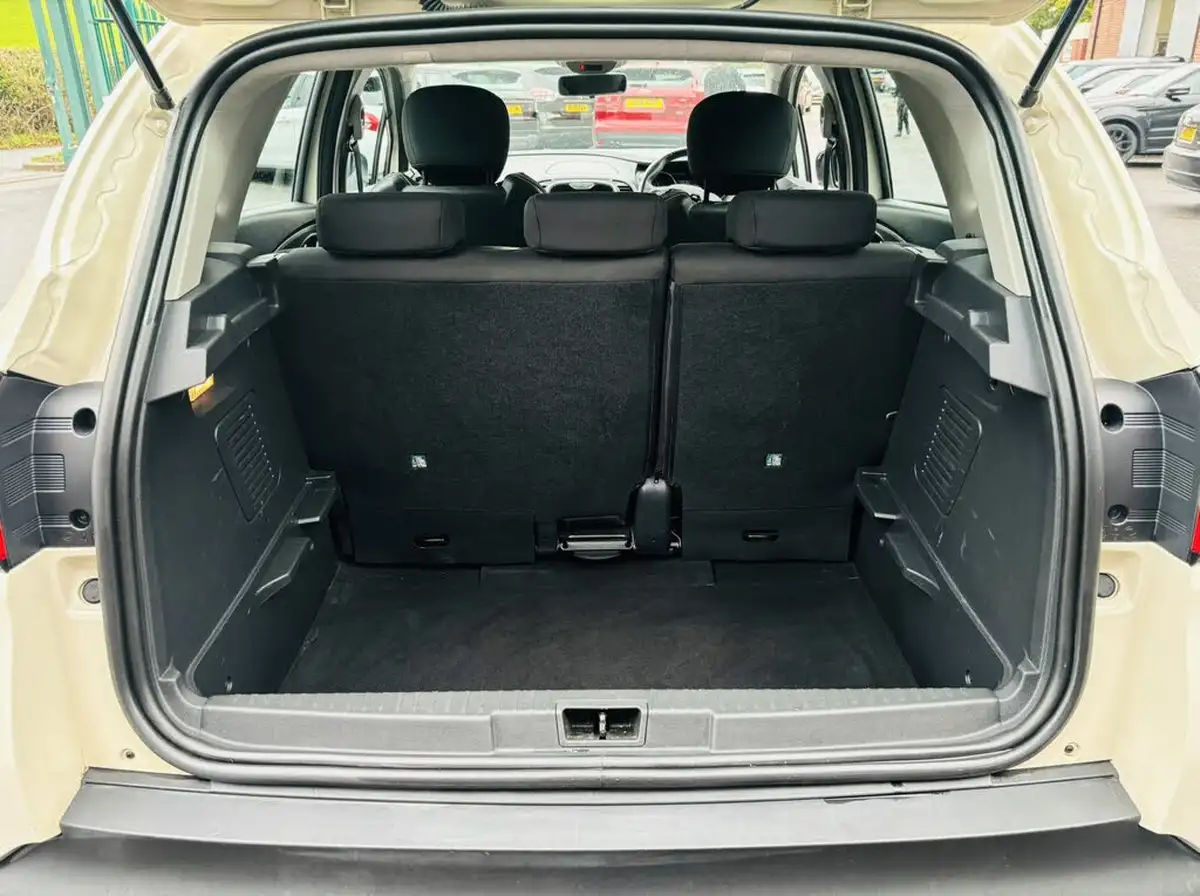 2016-renault-captur-09-dynamique-nav-big-9