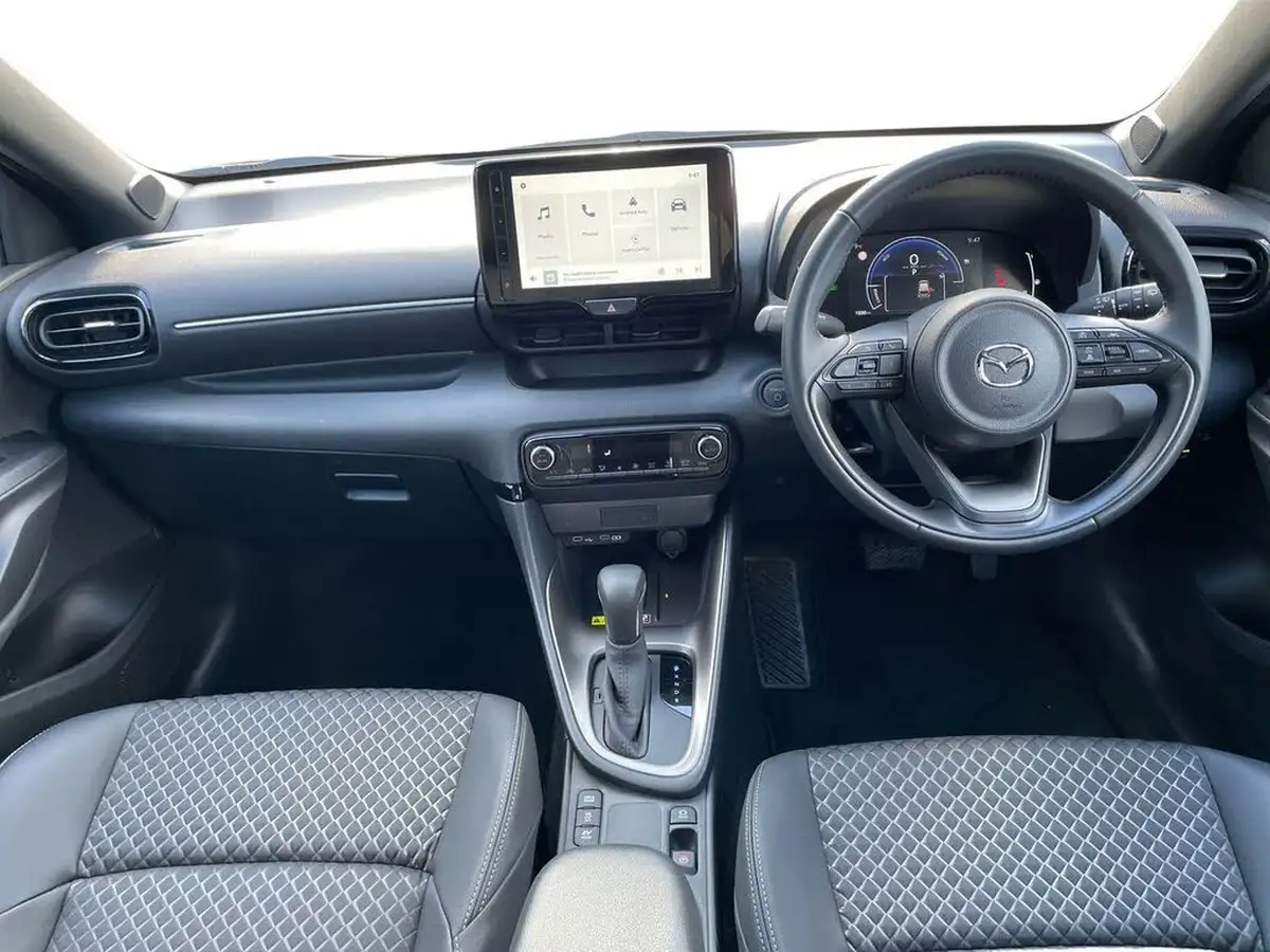 2025-mazda-mazda2-15-homura-big-12