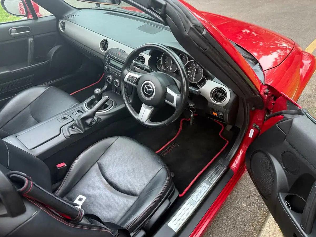 2010-mazda-mx-5-18-miyako-big-8