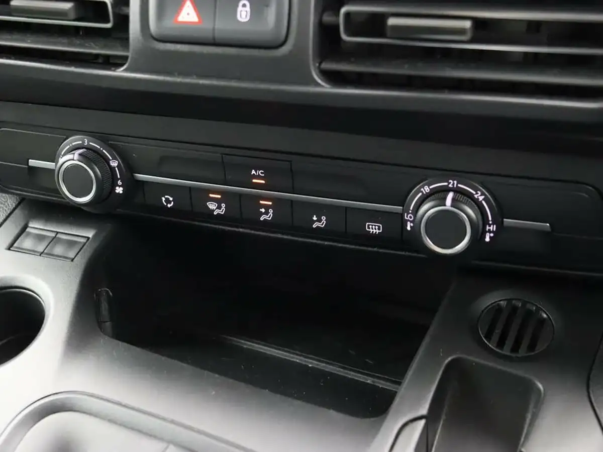 2020-citroen-berlingo-15bluehdi-flair-xl-size-130ps-big-27