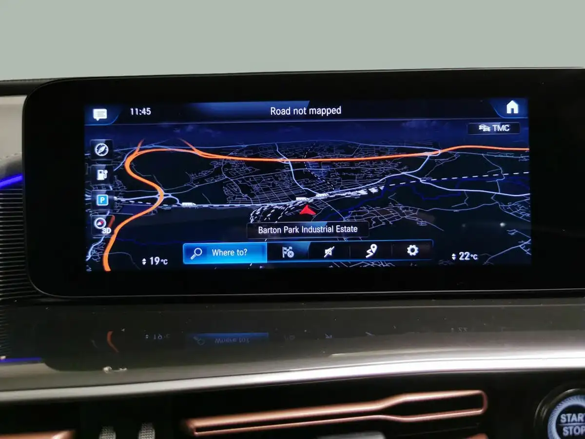 2022-mercedes-benz-eqc-e-eqc-400-amg-line-big-6