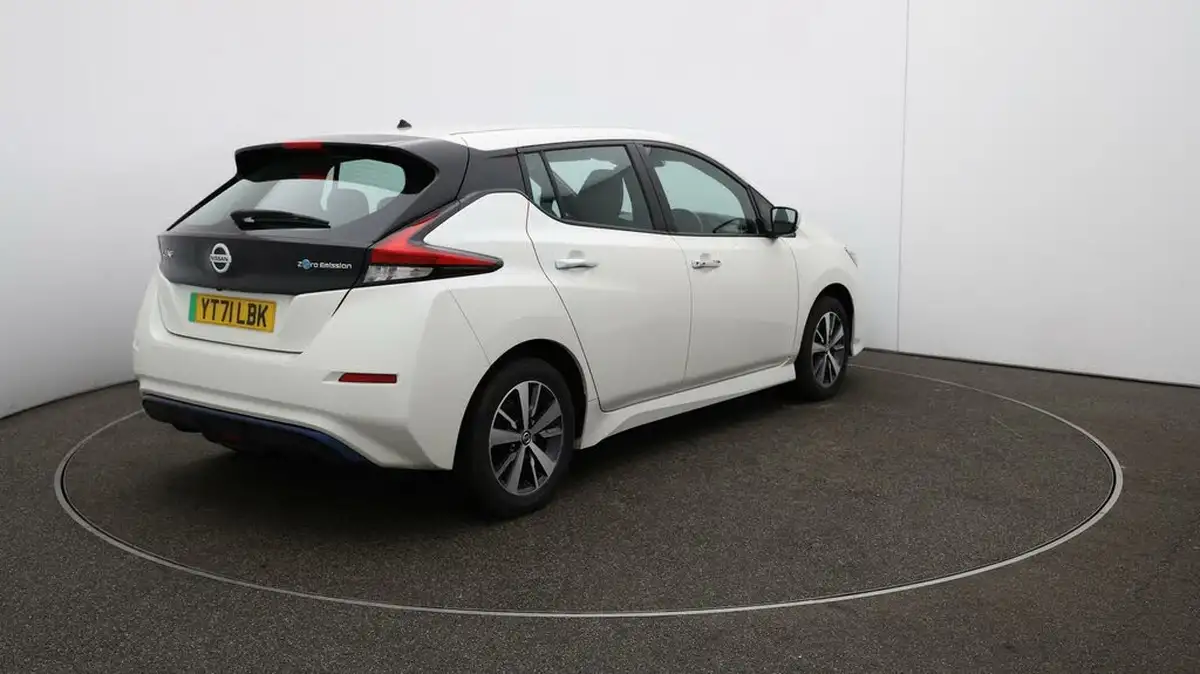 2022-nissan-leaf-e-acenta-big-7
