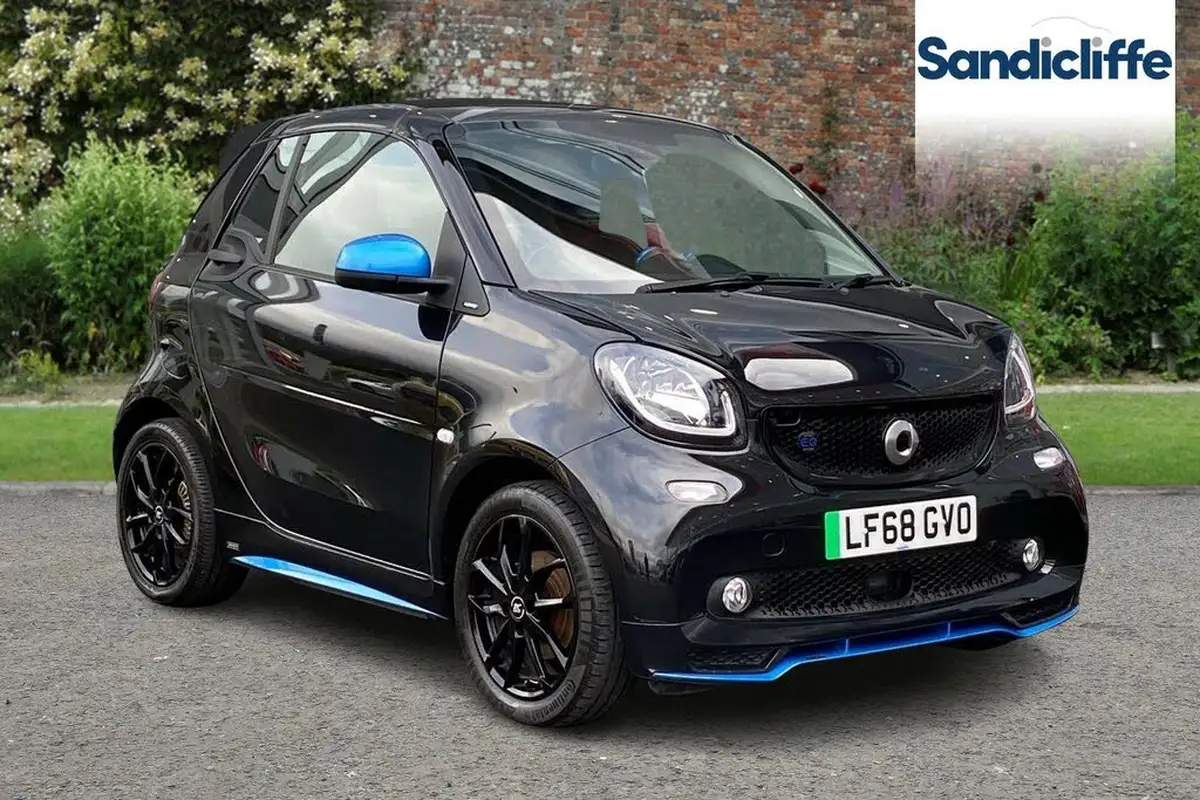 2018-smart-fortwo-eq-edition-nightsky-cabriolet-big-0