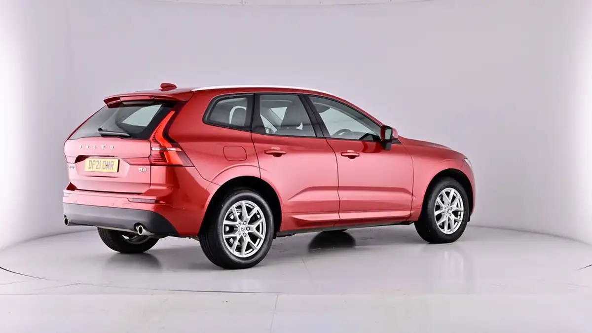 2021-volvo-xc60-20td-b4-momentum-big-64