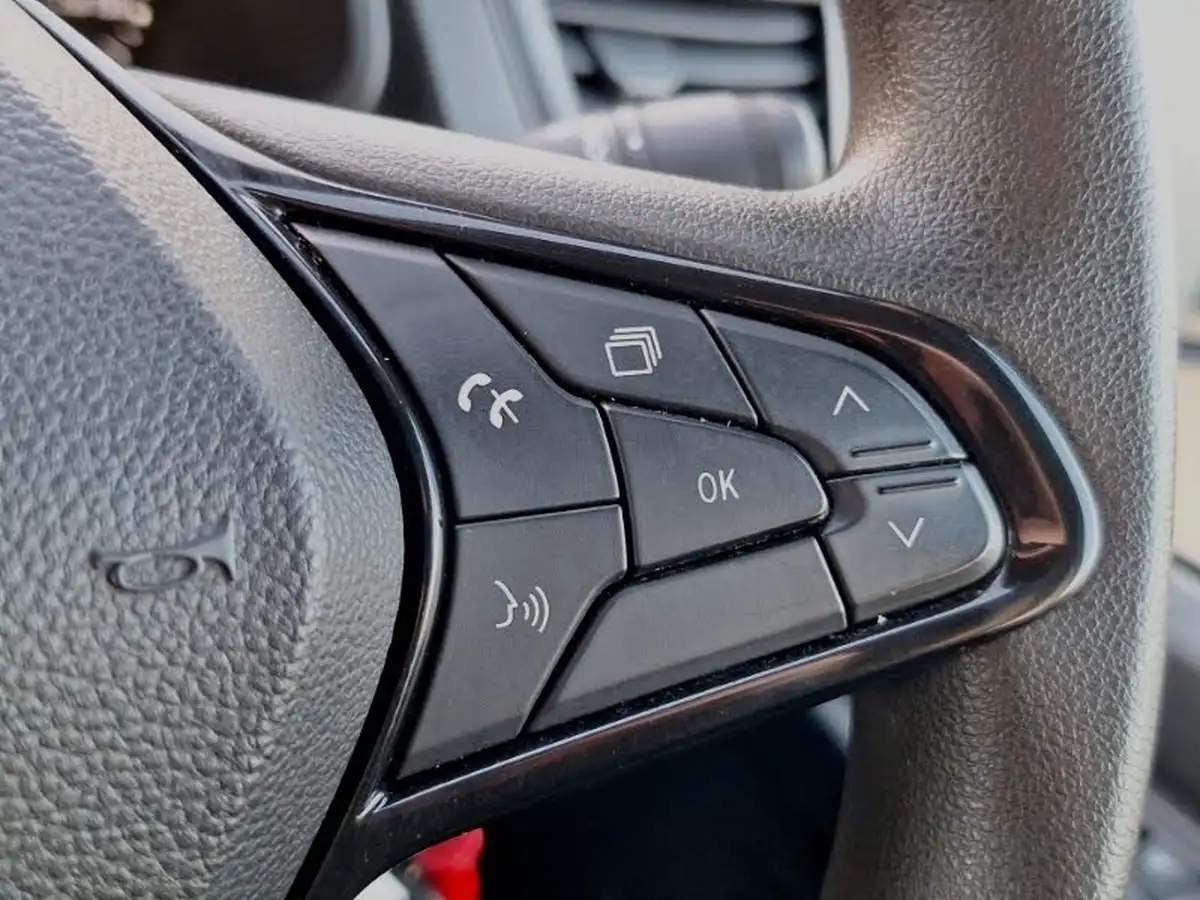 2022-renault-trafic-20dci-ll30-130-business-panel-big-14