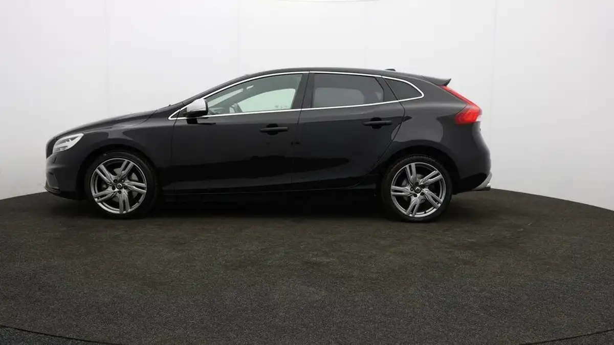 2018-volvo-v40-20td-d3-r-design-pro-big-60