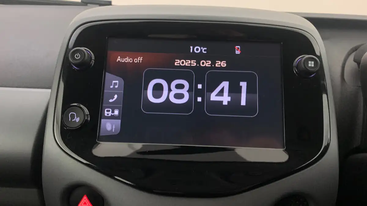 2020-toyota-aygo-10-vvt-i-x-play-tss-x-shift-big-10