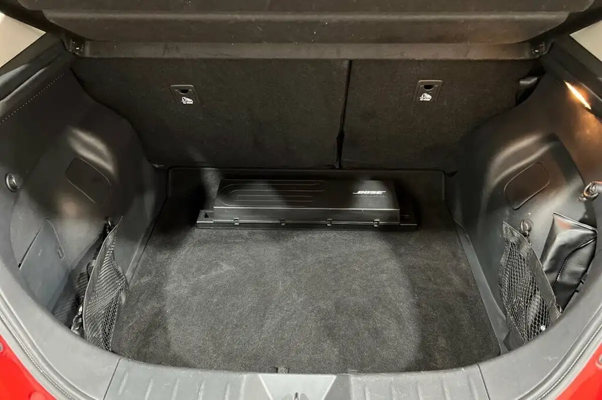 2019-nissan-leaf-e-e-tekna-big-33