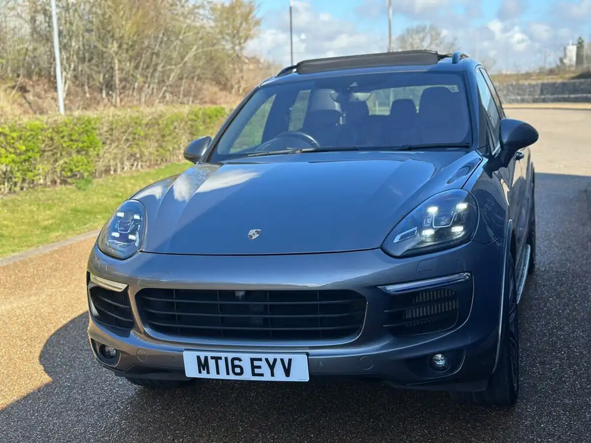 2016-porsche-cayenne-42td-s-big-51