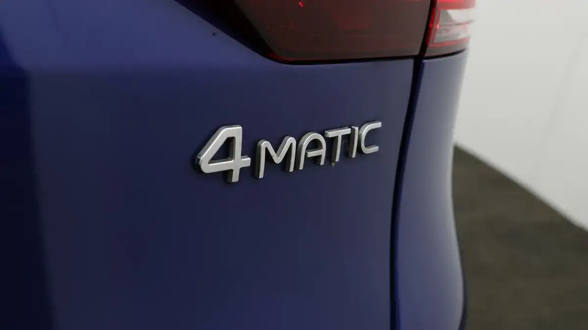 2022-mercedes-benz-eqc-e-eqc-400-amg-line-big-21