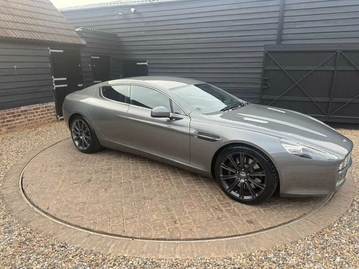 2011-aston-martin-rapide-s-v12-60-big-48