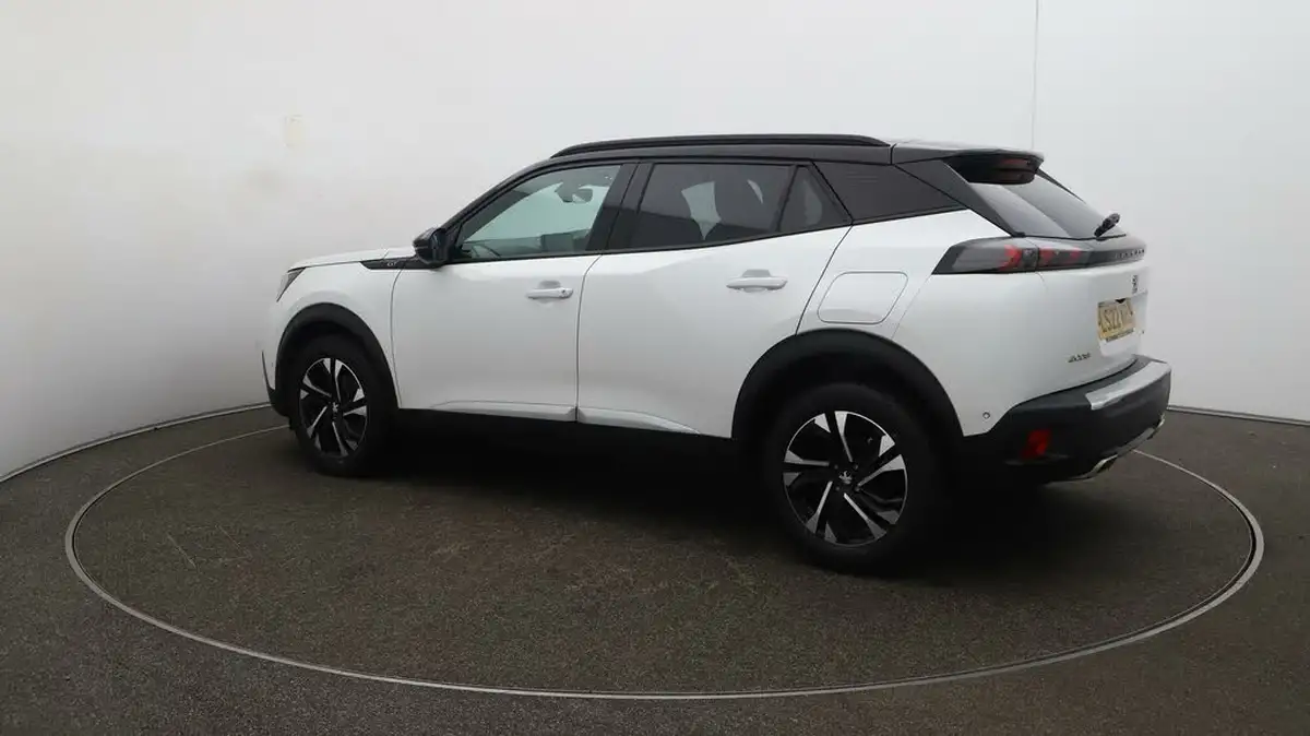 2022-peugeot-2008-suv-12-puretech-gt-big-30
