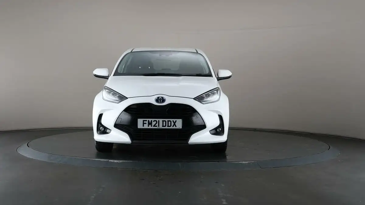 2021-toyota-yaris-15-vvt-i-design-big-45