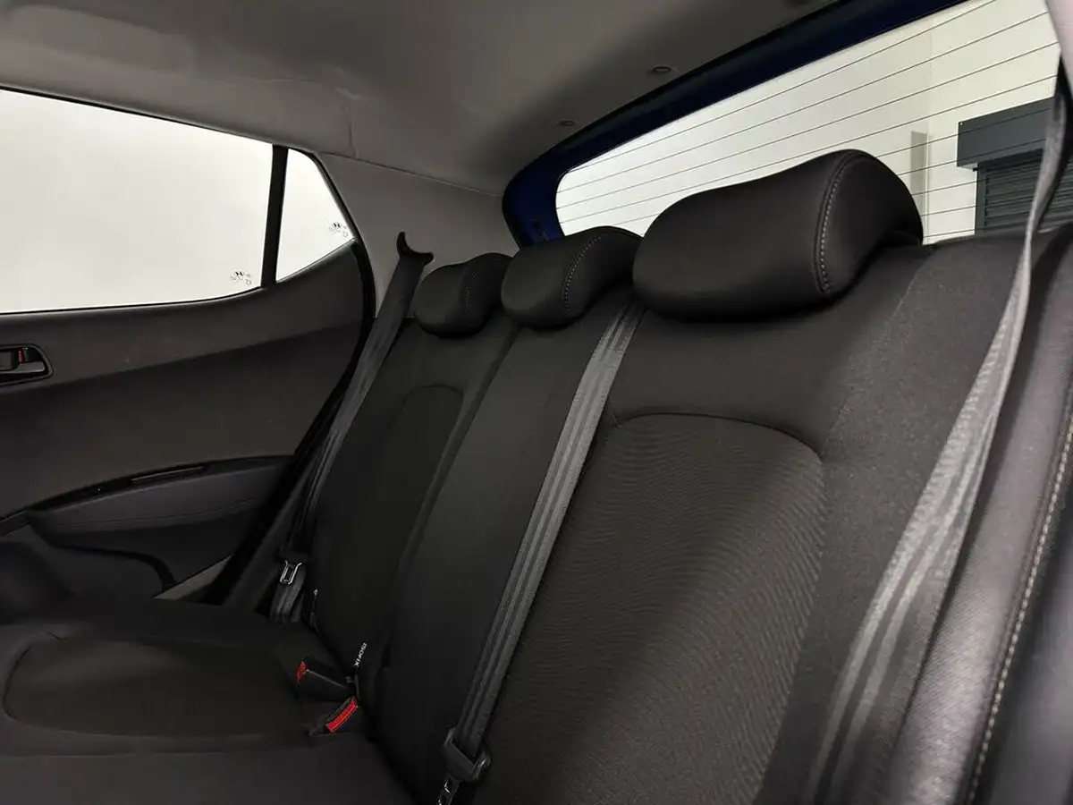 2019-hyundai-i10-10-play-big-32