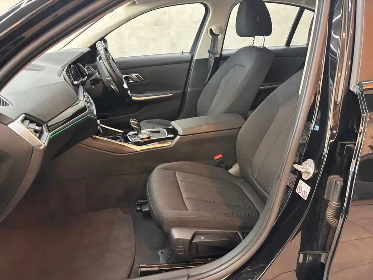 2021-bmw-3-series-20-330e-se-pro-saloon-4d-big-31