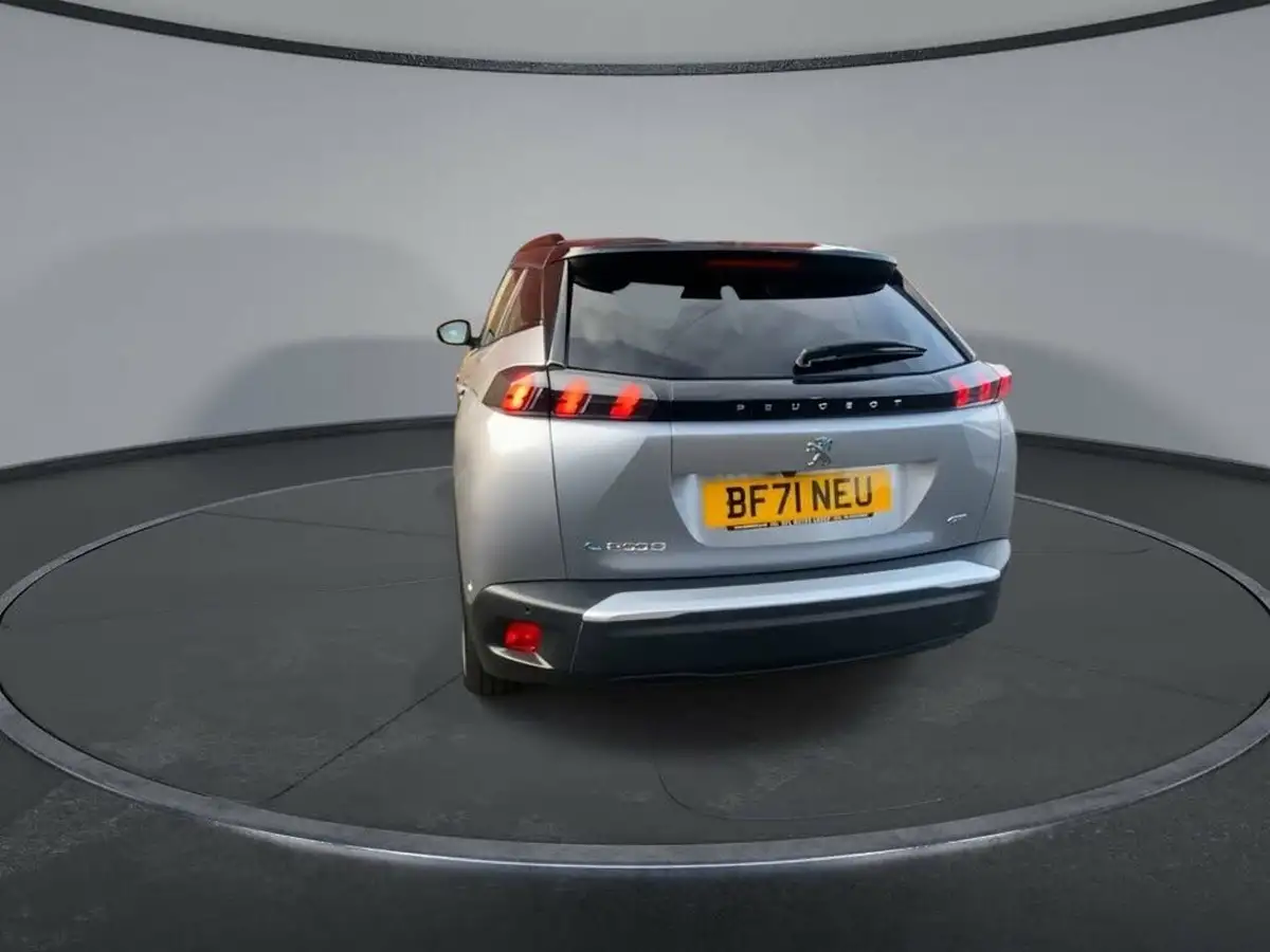 2021-peugeot-2008-suv-e-gt-big-19