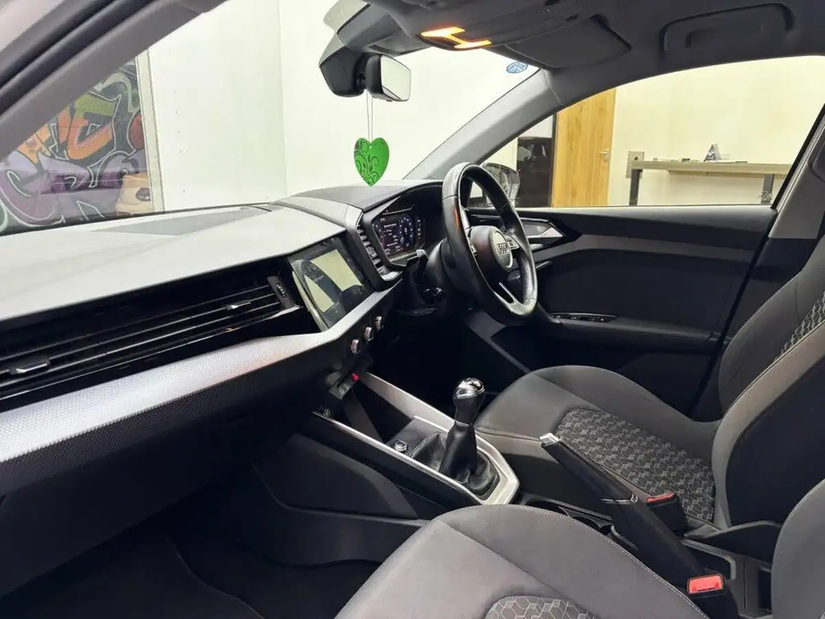 2019-audi-a1-15-35-tfsi-sport-ss-big-11