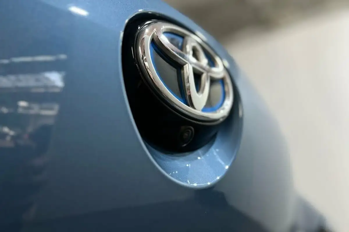 2021-toyota-corolla-18-vvt-i-icon-tech-spare-wheel-hatchback-5d-big-15