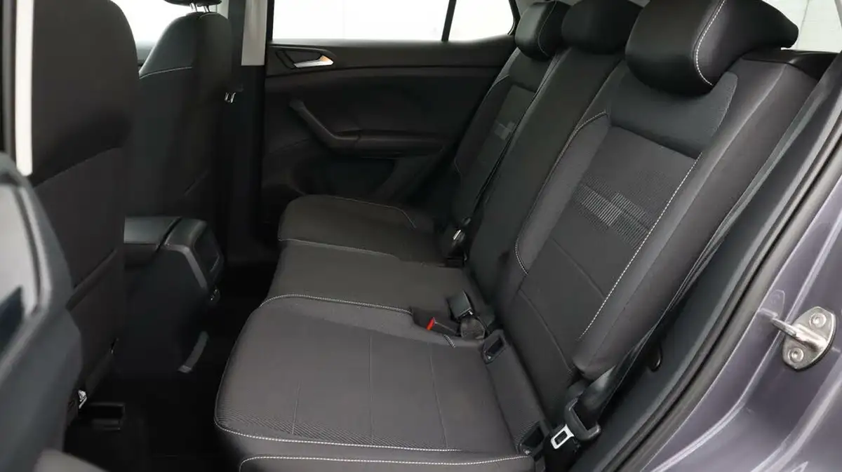 2023-volkswagen-t-cross-10-tsi-black-edition-110ps-dsg-big-16