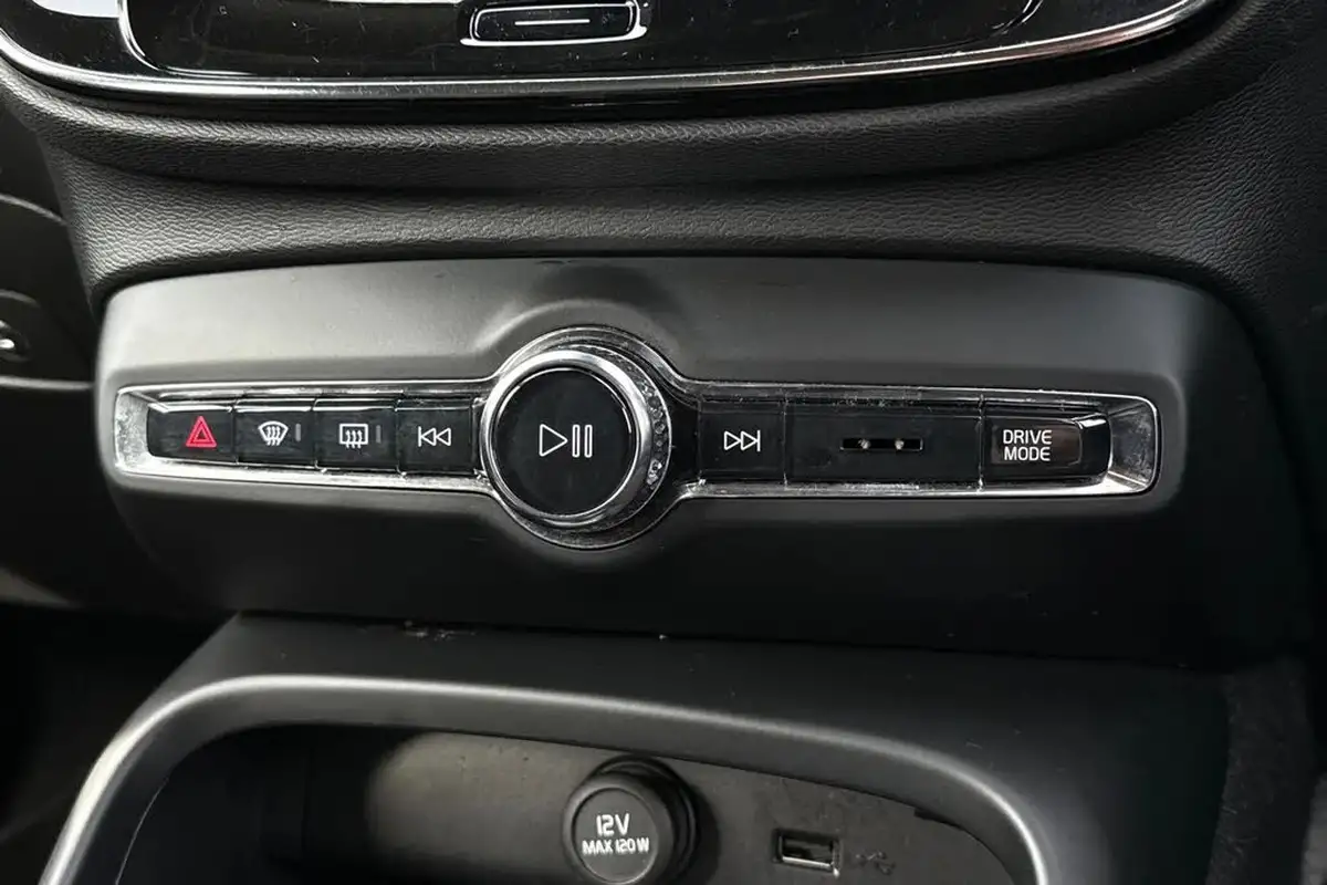 2020-volvo-xc40-20-t4-inscription-pro-big-42