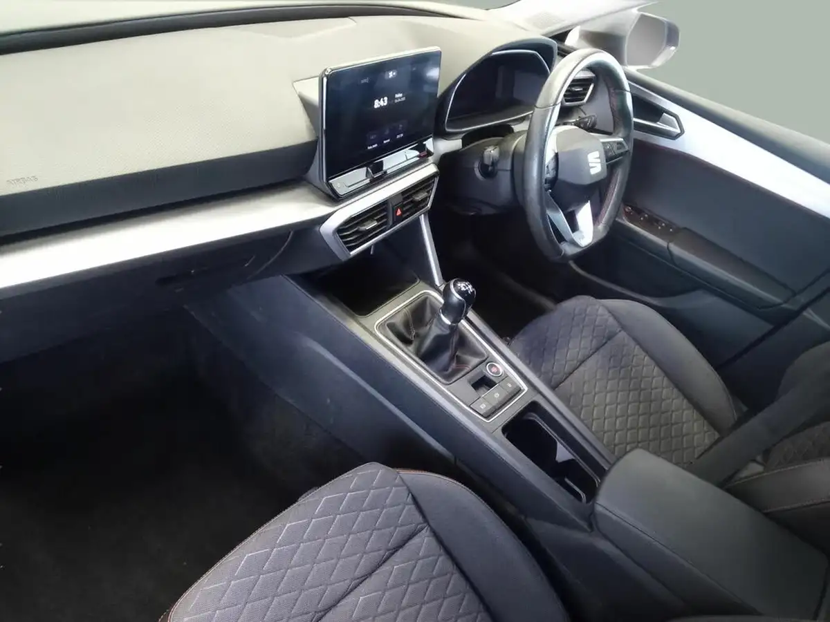 2021-seat-leon-15-tsi-evo-fr-130ps-estate-big-3