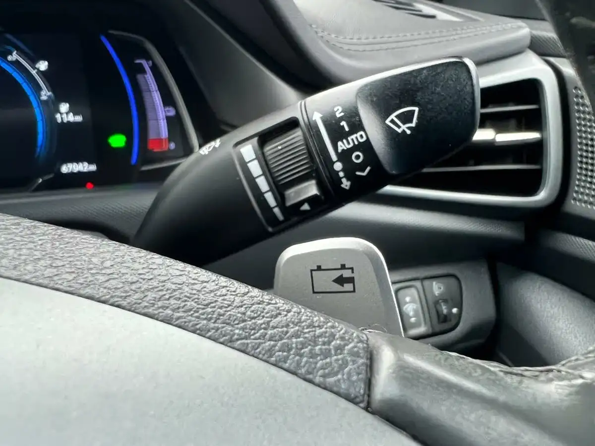 2019-hyundai-ioniq-e-premium-se-electric-100kw-big-36