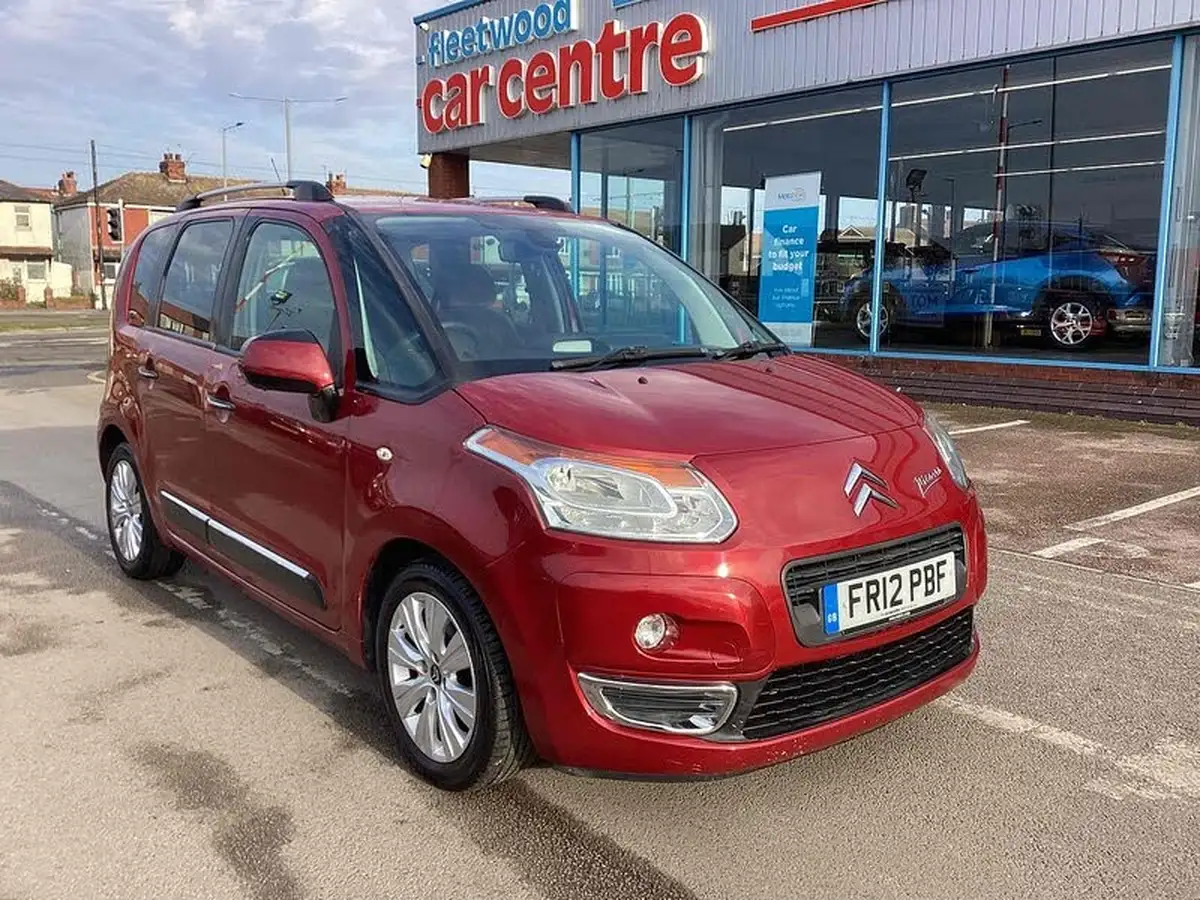 2012-citroen-c3-picasso-16-exclusive-vti-egs6-big-0