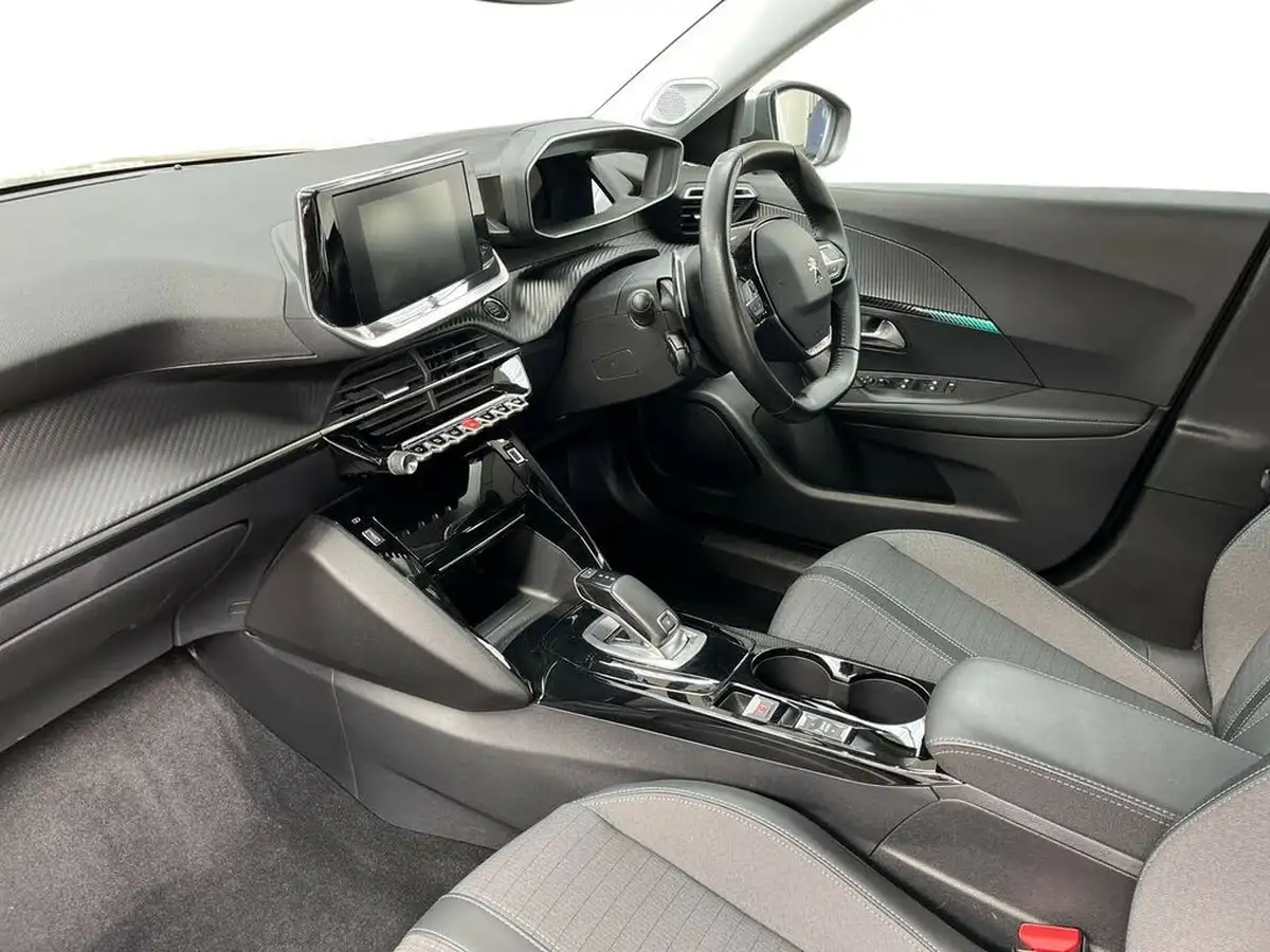 2021-peugeot-2008-suv-12-puretech-allure-premium-130bhp-eat8-big-6