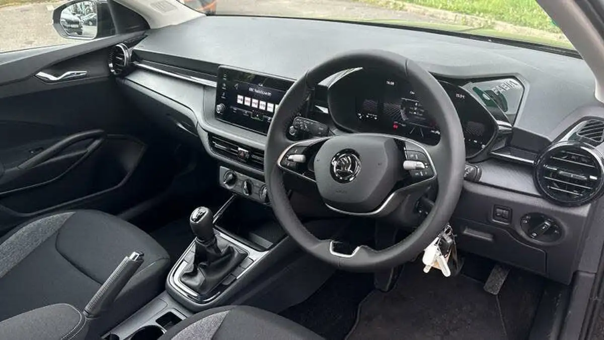 2024-skoda-fabia-10-mpi-se-comfort-big-5