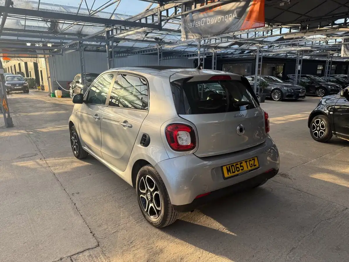 2015-smart-forfour-09-night-sky-prime-premiumss-big-11