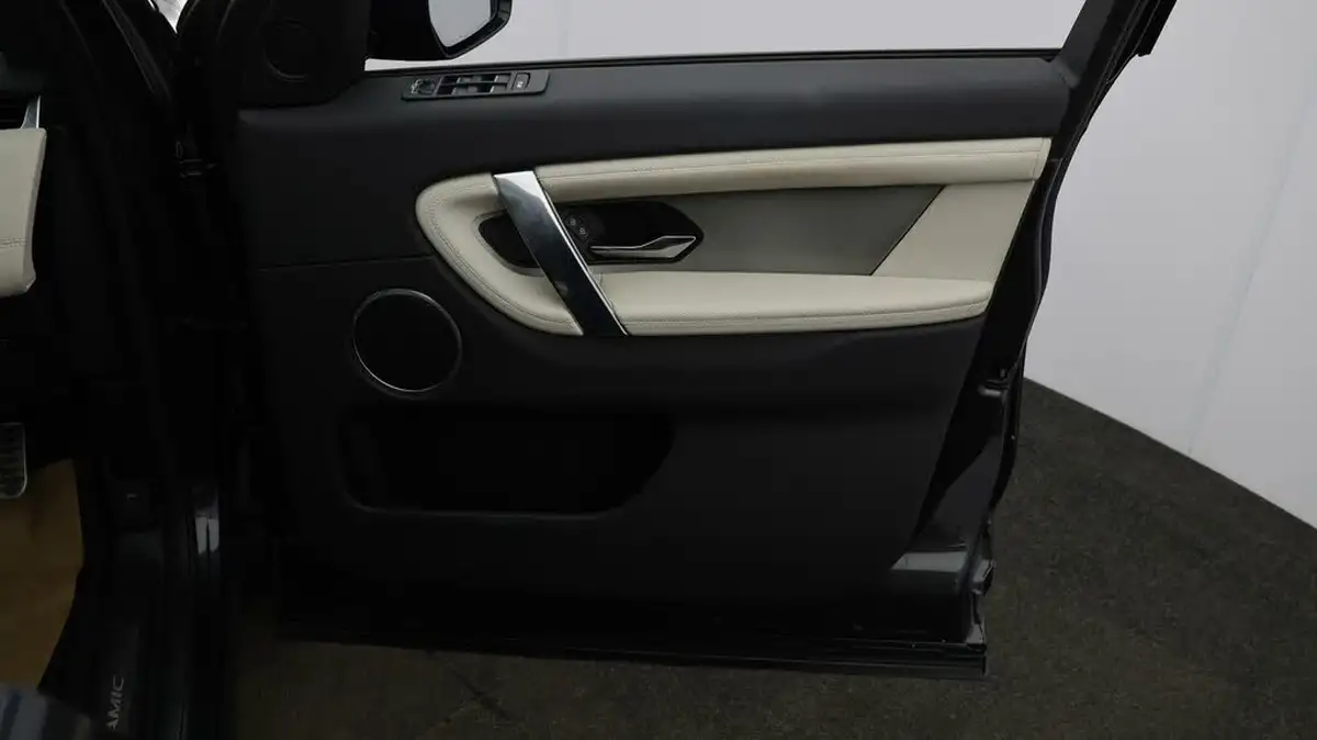 2022-land-rover-discovery-sport-20-d200-urban-edition-big-14
