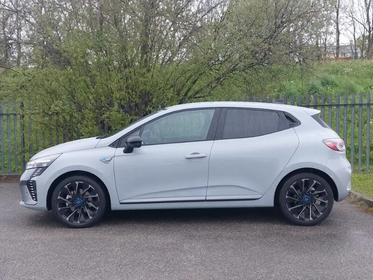 2024-renault-clio-16-esprit-alpine-big-3