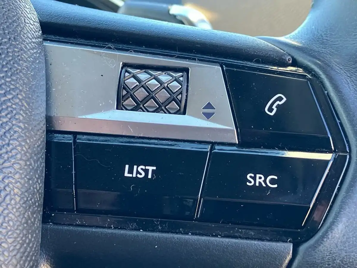 2019-ds-ds-3-crossback-12-puretech-prestige-130ps-eat8-big-36
