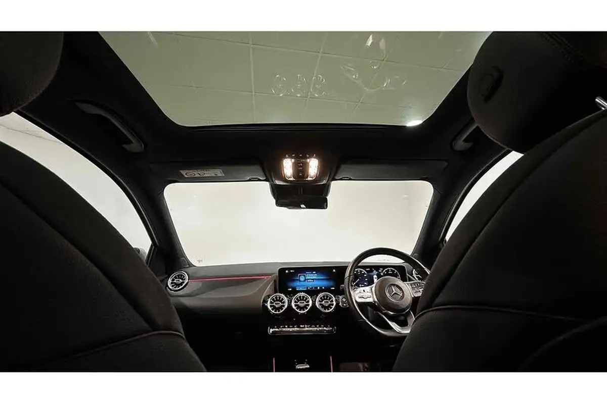 2020-mercedes-benz-gla-class-20d-gla-220d-amg-line-premium-plus-big-1
