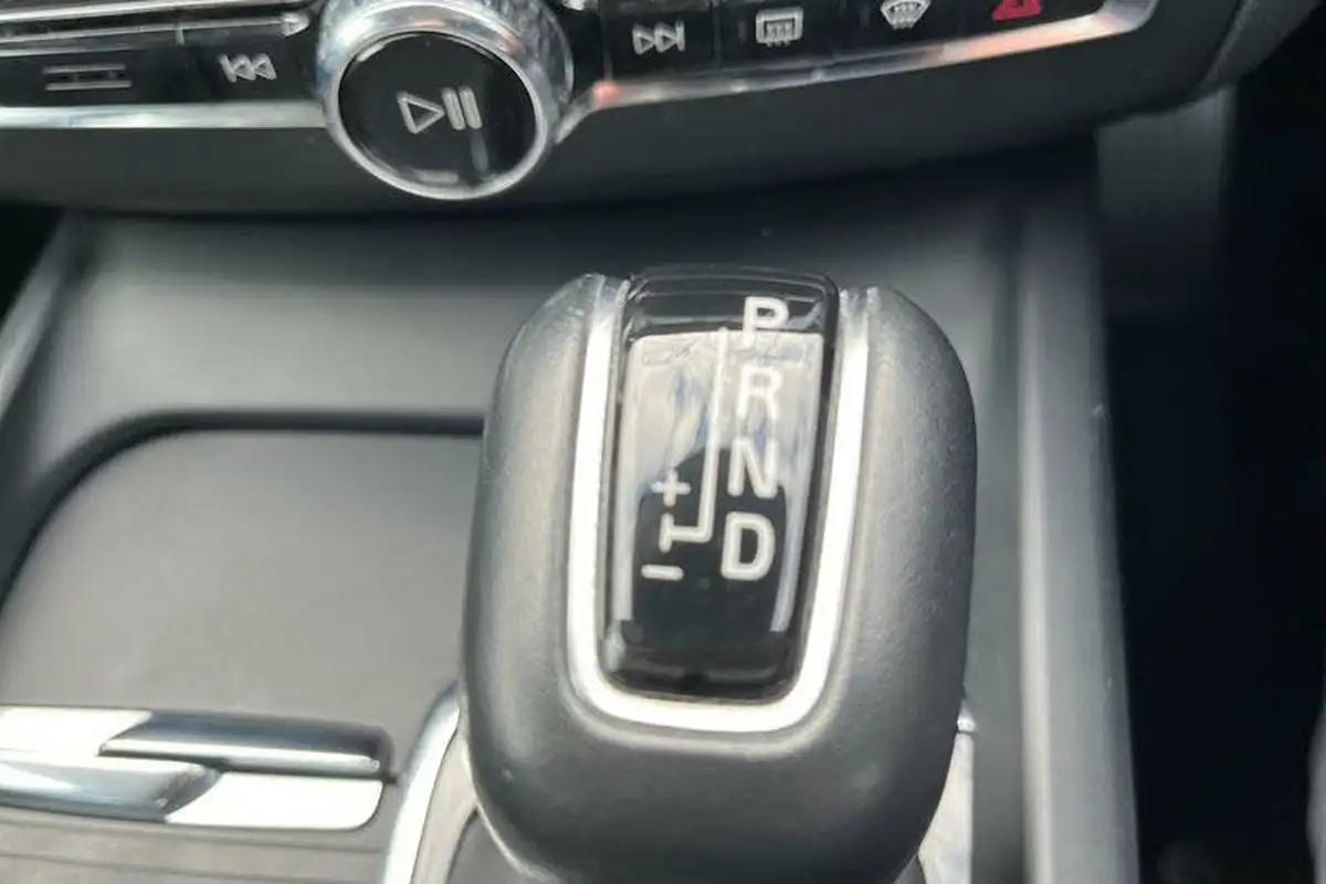 2018-volvo-xc60-20-t5-momentum-pro-250bhp-awd-big-35