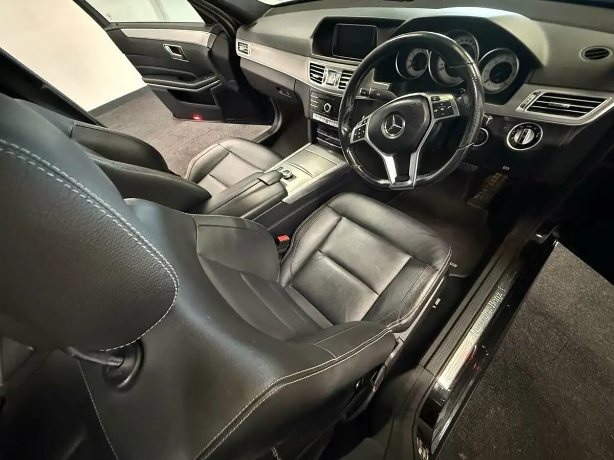 2016-mercedes-benz-e-class-21cdi-e220-amg-night-edition-saloon-4d-big-15