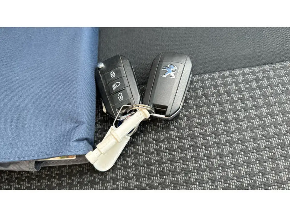 2019-peugeot-3008-suv-15-bluehdi-active-eat8-big-19
