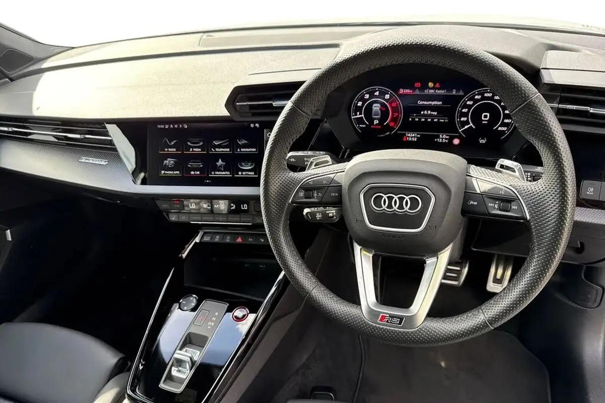 2022-audi-rs3-25-tfsi-carbon-black-saloon-4d-big-17