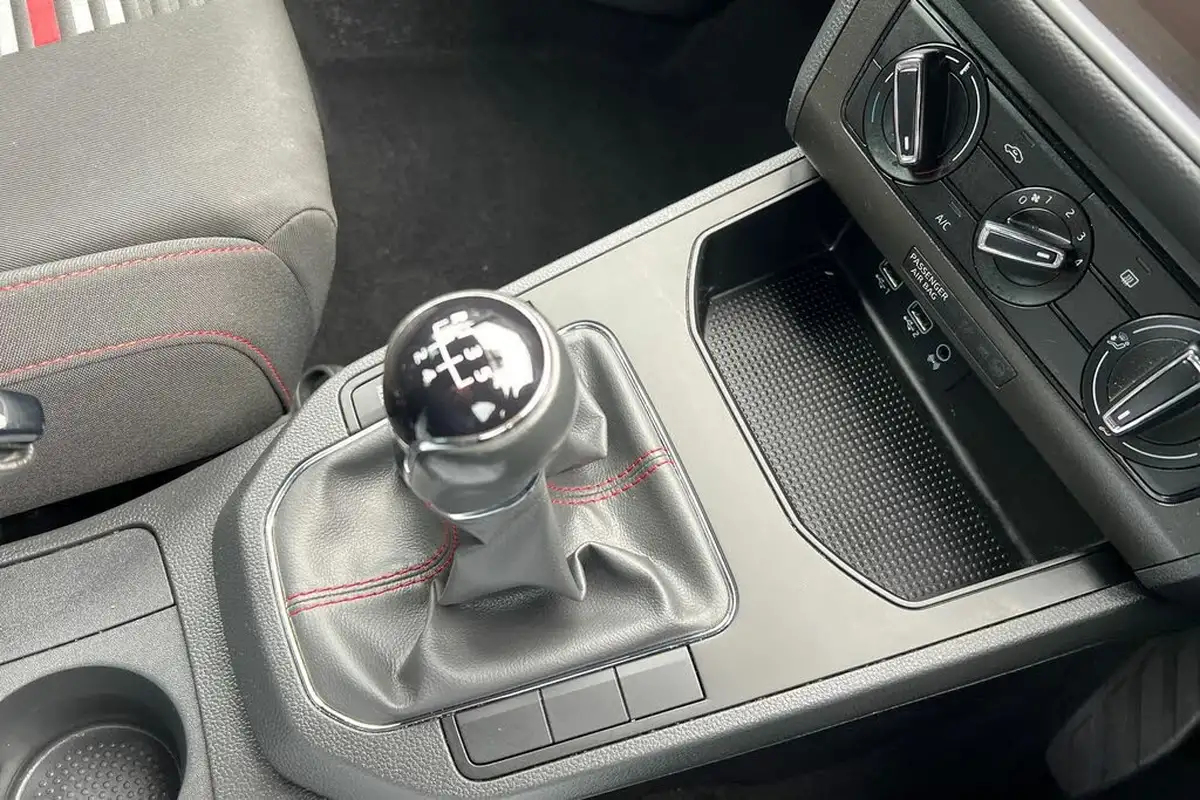 2020-seat-ibiza-10-tsi-fr-95ps-big-25