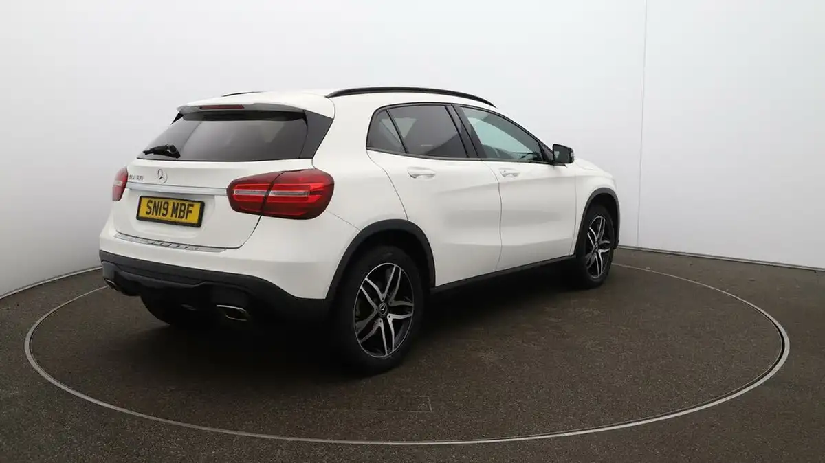2019-mercedes-benz-gla-class-16-gla-180-urban-edition-ss-7g-dct-big-44