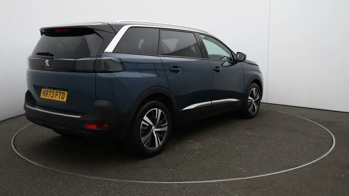 2023-peugeot-5008-suv-15-bluehdi-allure-130ps-eat8-big-7