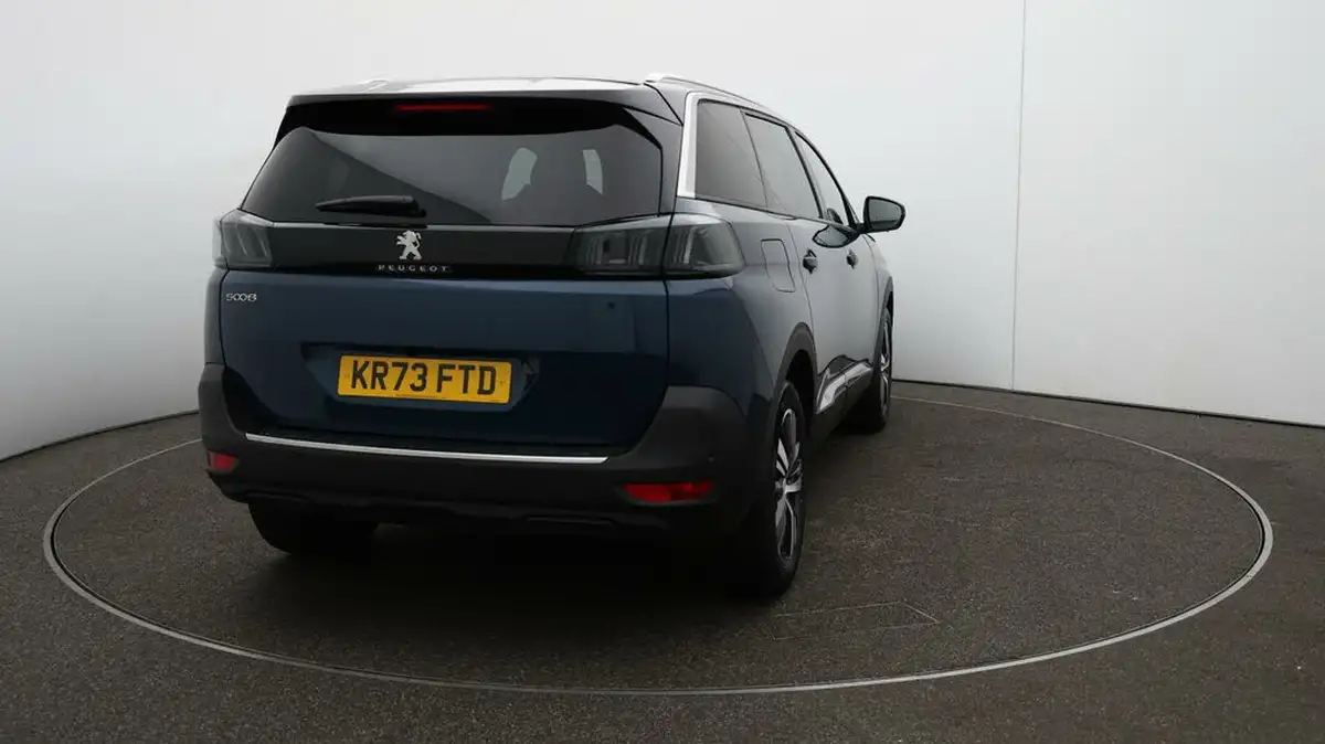 2023-peugeot-5008-suv-15-bluehdi-allure-130ps-eat8-big-49